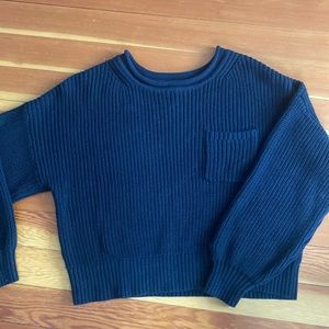 Gap sweater size medium